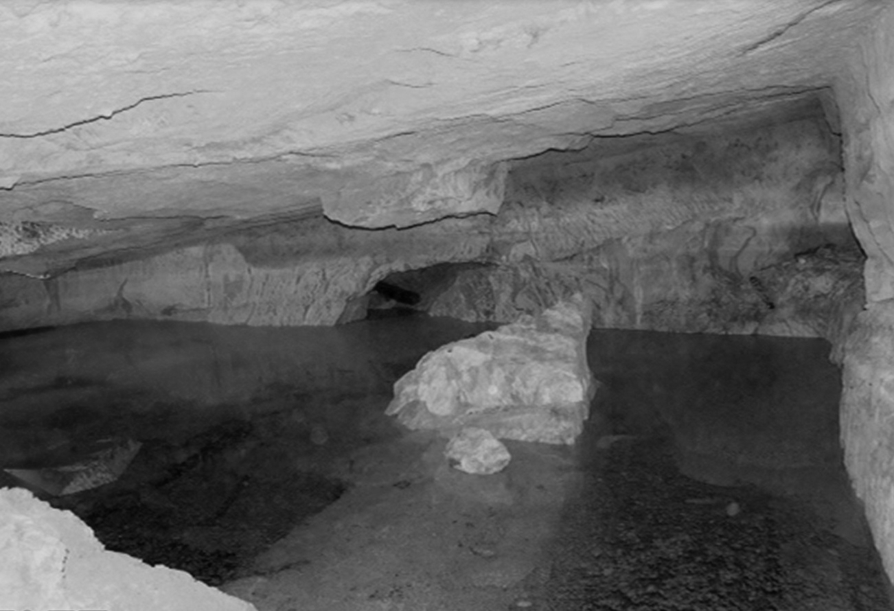 Giza pyramid subterranean chamber