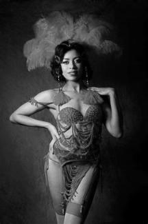 Burlesque performer